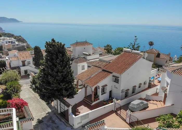 Paradise - Azalea Villa Nerja